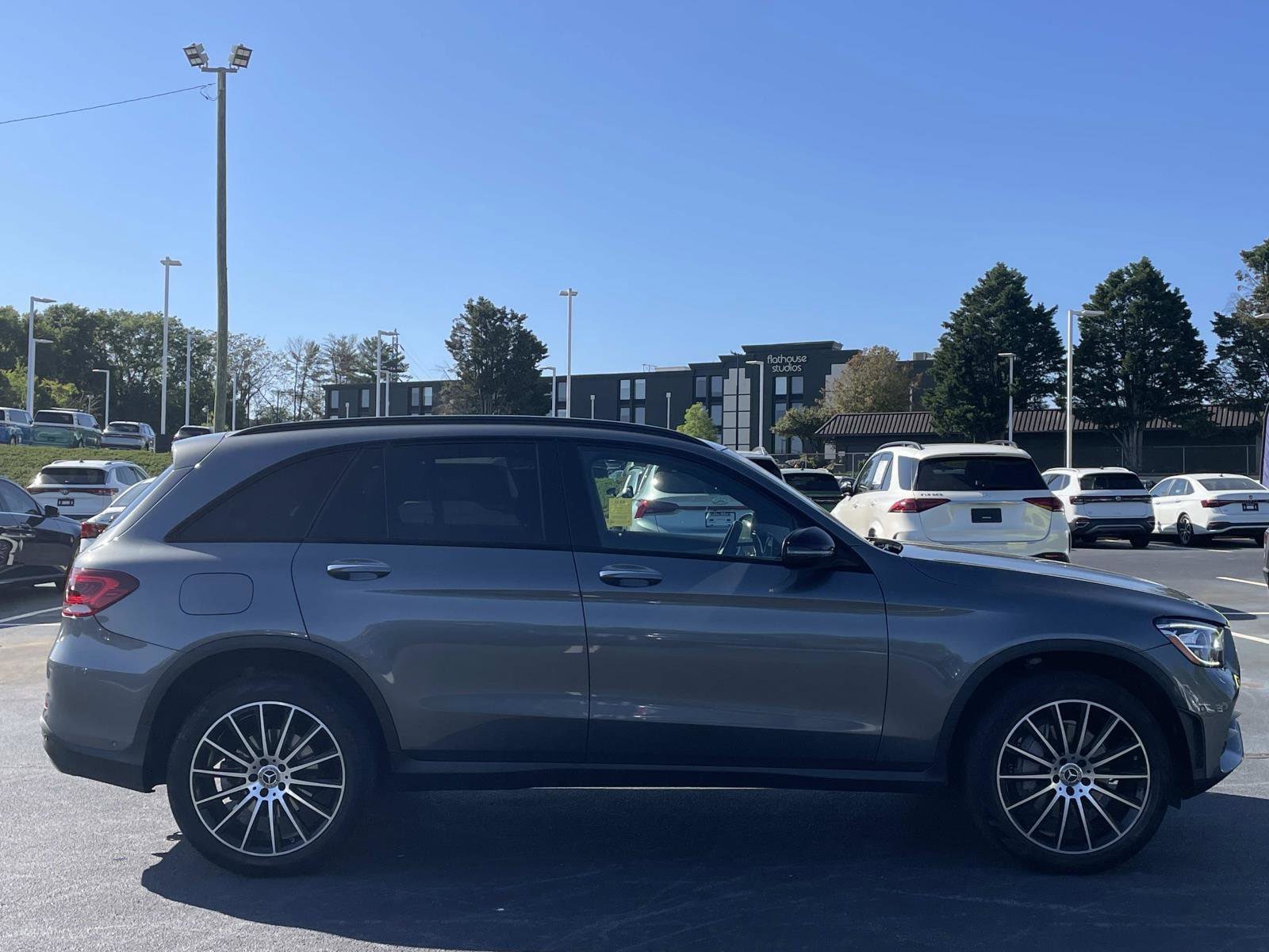 Used 2021 Mercedes-Benz GLC 300 4MATIC w/ AMG Line image 8