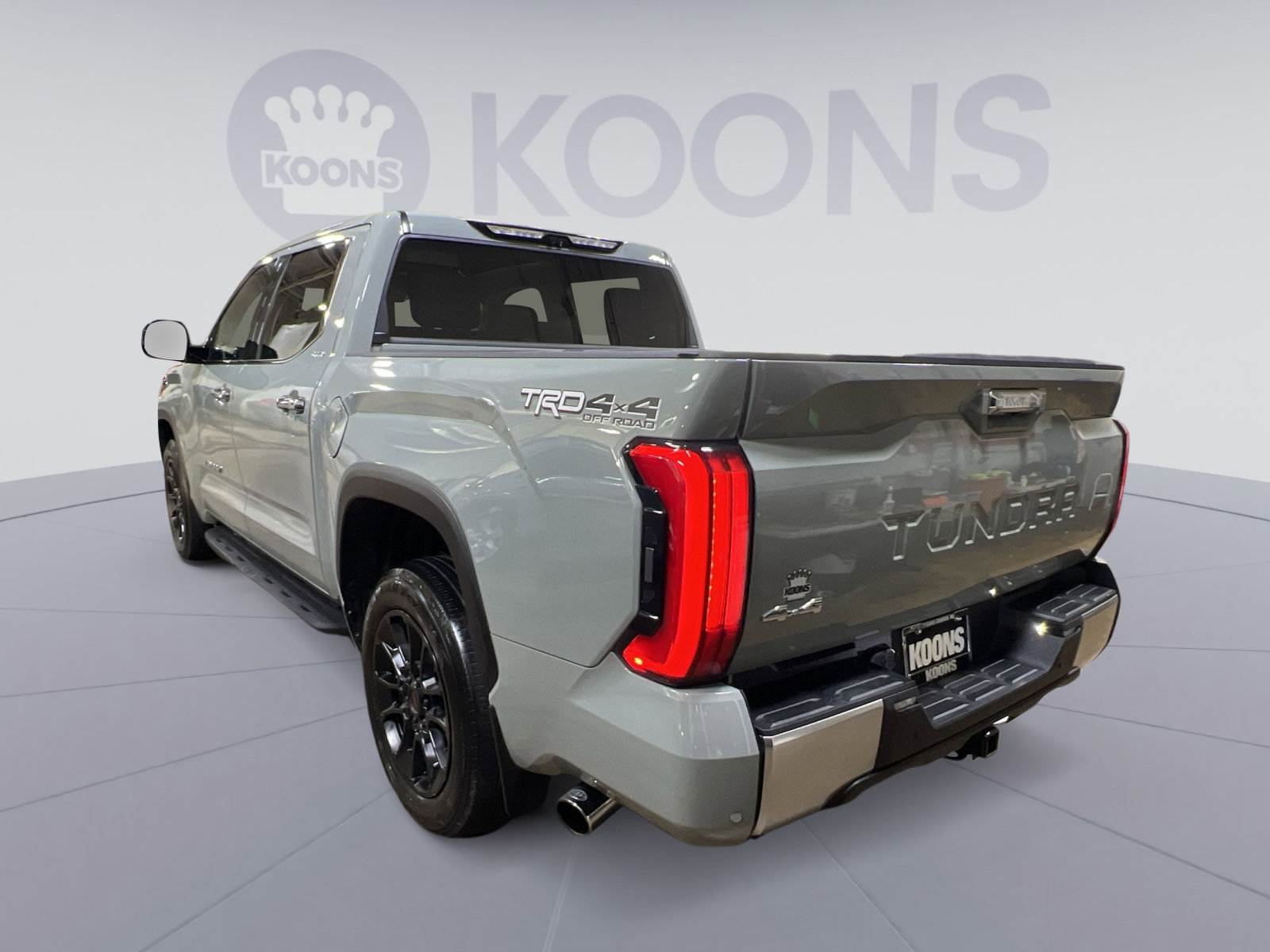 Used 2023 Toyota Tundra Limited image 2