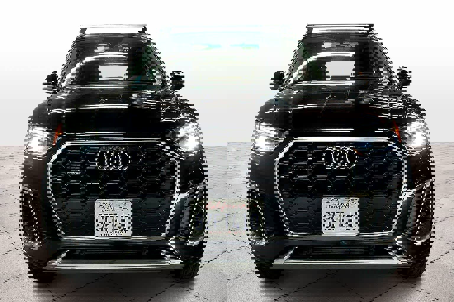 Used 2022 Audi Q5 e Premium w/ Convenience Package image 3