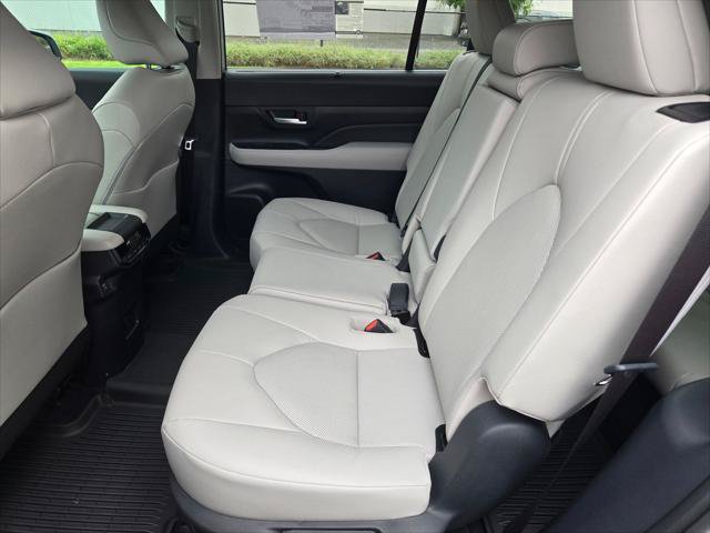 Certified 2026 Toyota Grand Highlander FWD image 12
