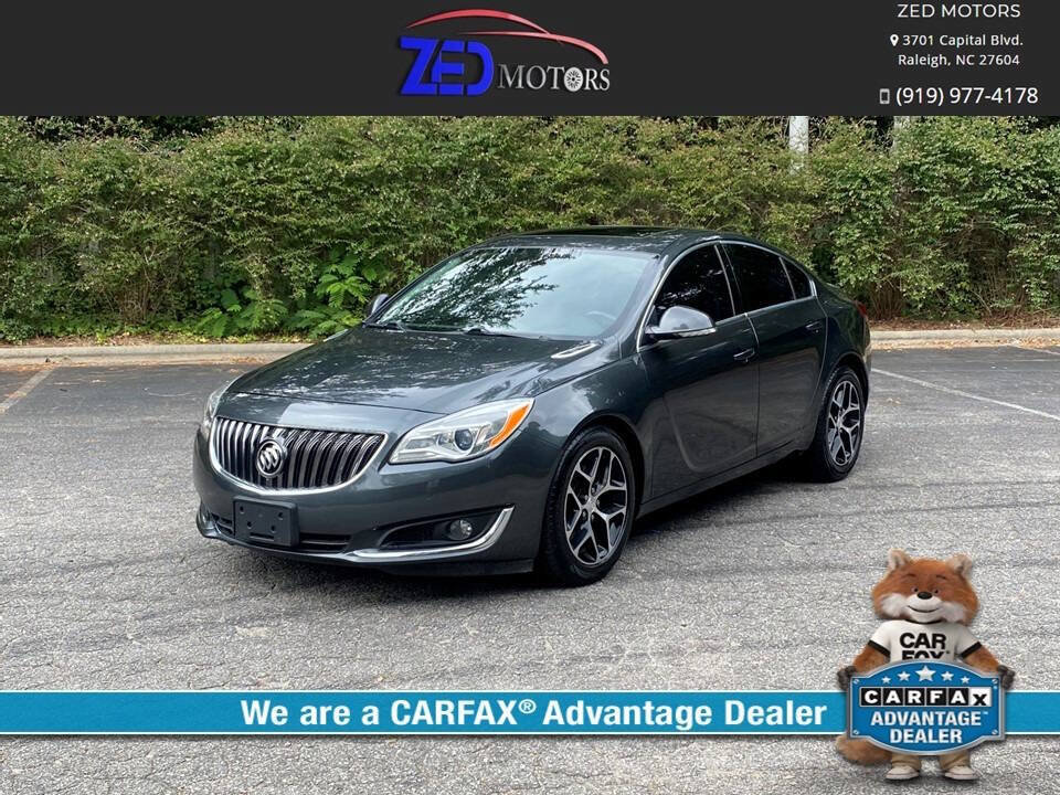 Used 2017 Buick Regal Sport Touring FWD image 1