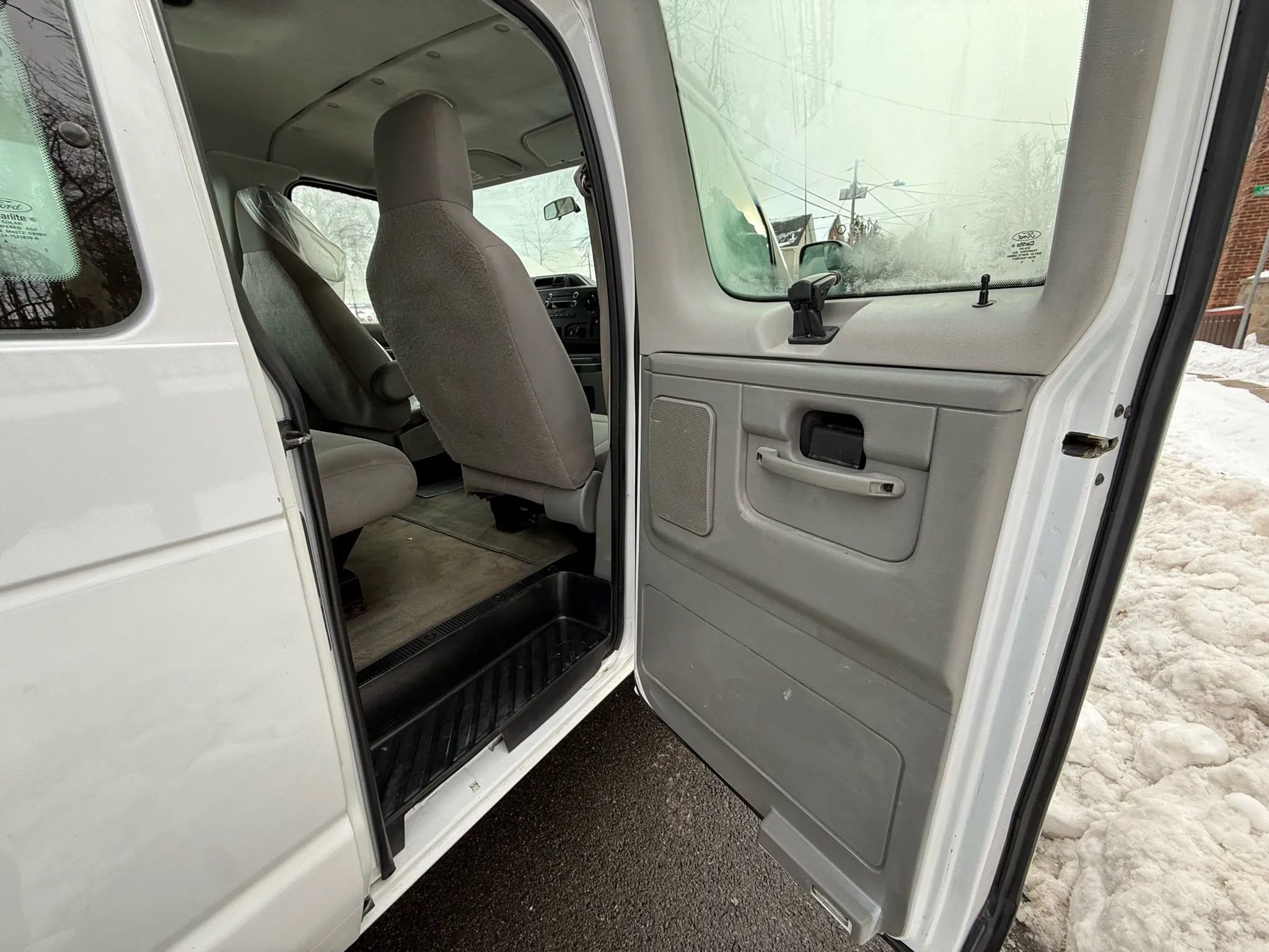 Used 2013 Ford E-350 and Econoline 350 XLT image 20