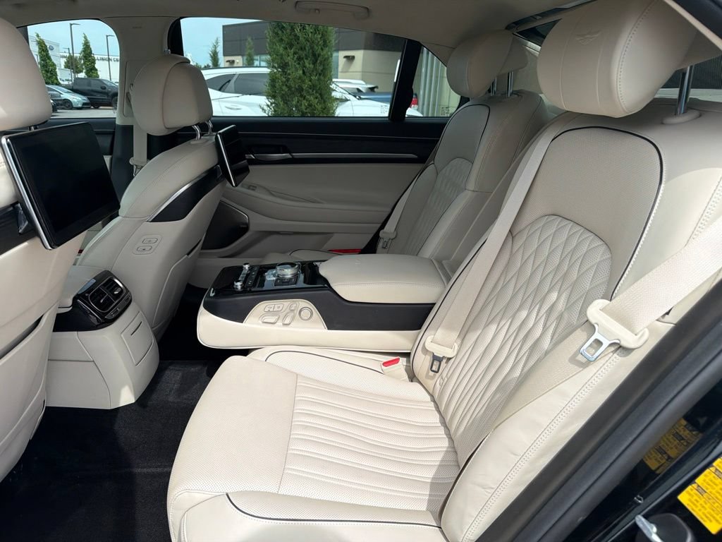 Used 2021 Genesis G90 5.0 Ultimate RWD image 12