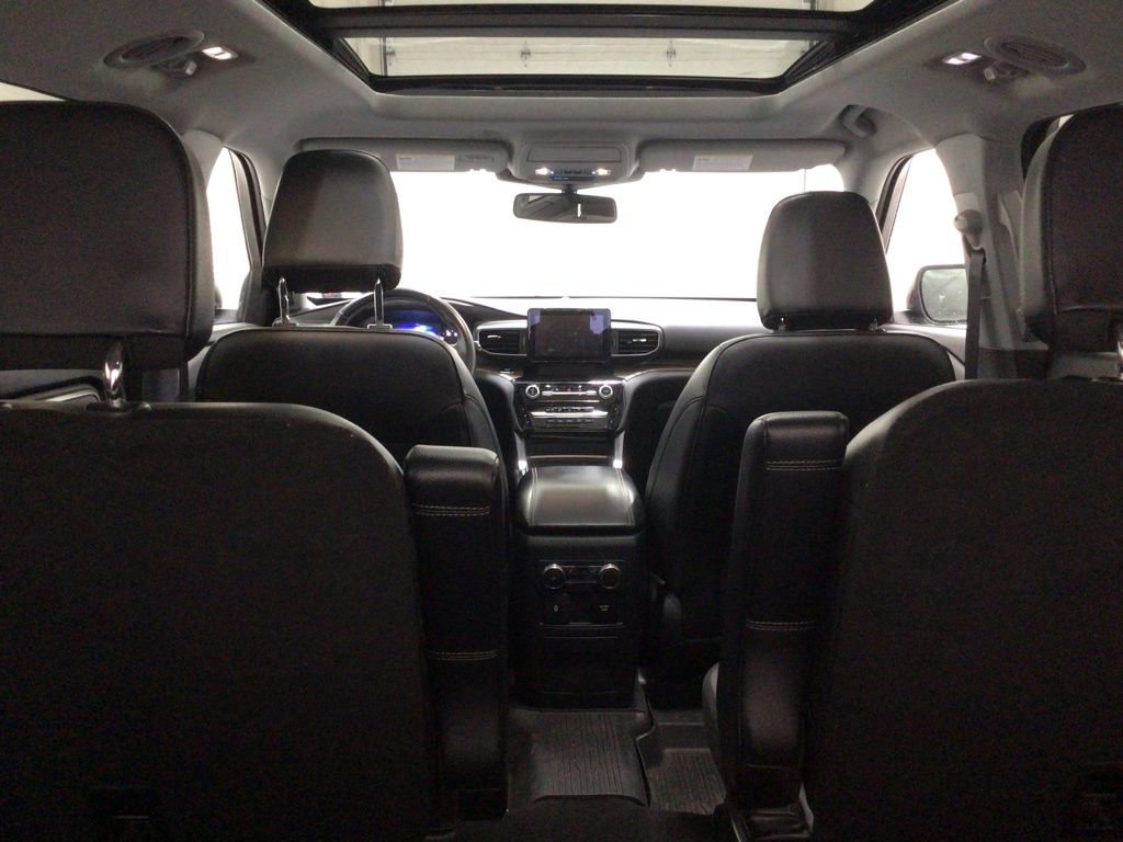 Used 2022 Ford Explorer Limited w/ Class IV Trailer Tow Package AWD/4WD image 13