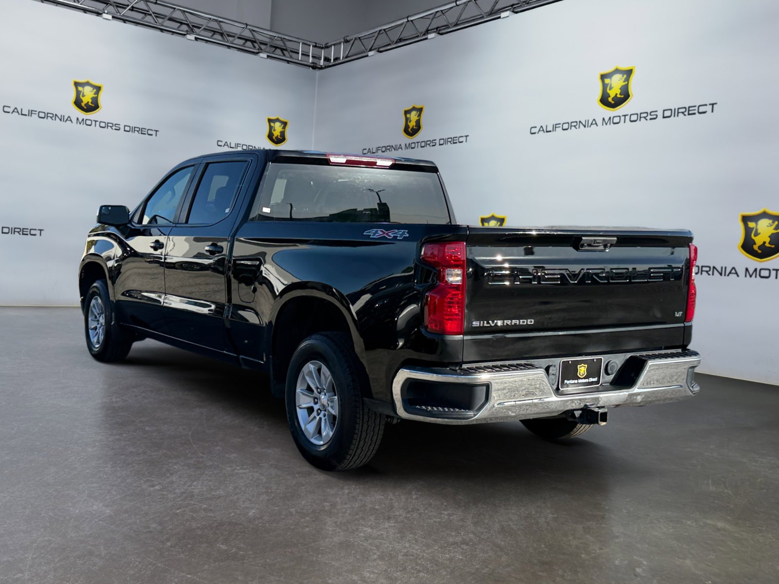 Used 2023 Chevrolet Silverado 1500 LT w/ Protection Package AWD/4WD image 3