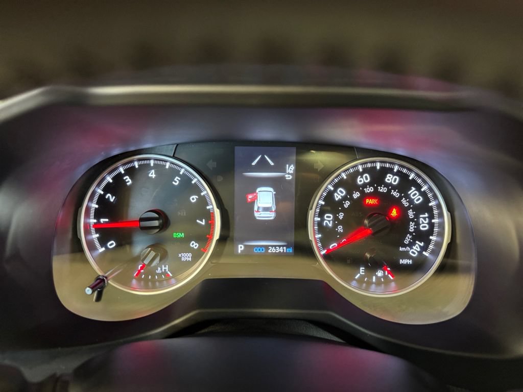 Used 2022 Toyota RAV4 XLE w/ Convenience Package AWD/4WD image 16