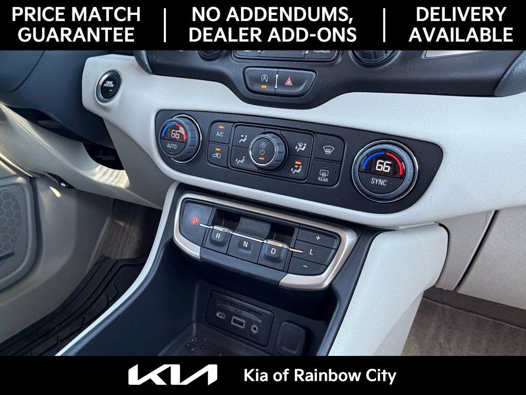 Used 2024 GMC Terrain Denali w/ Denali Premium Package image 33