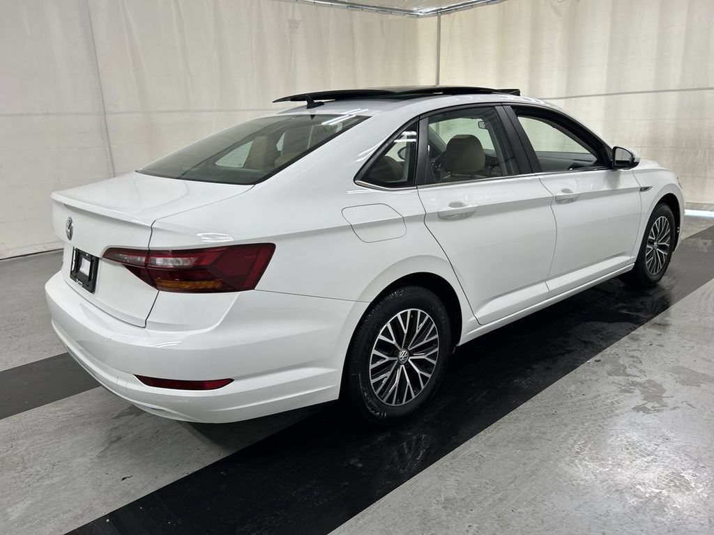 Used 2019 Volkswagen Jetta SEL FWD image 2