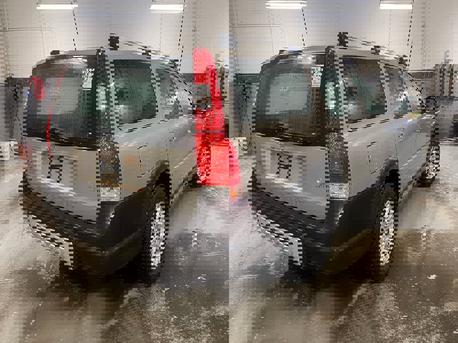 Used 2005 Volvo XC70 image 3