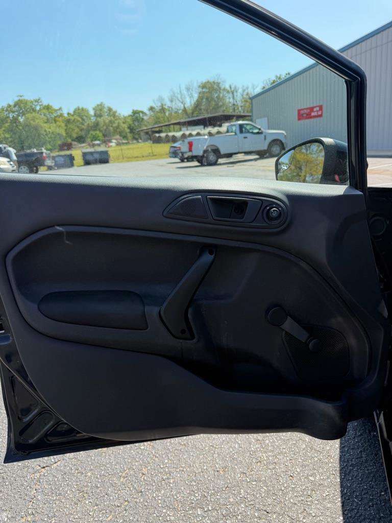 Used 2016 Ford Fiesta S FWD image 19