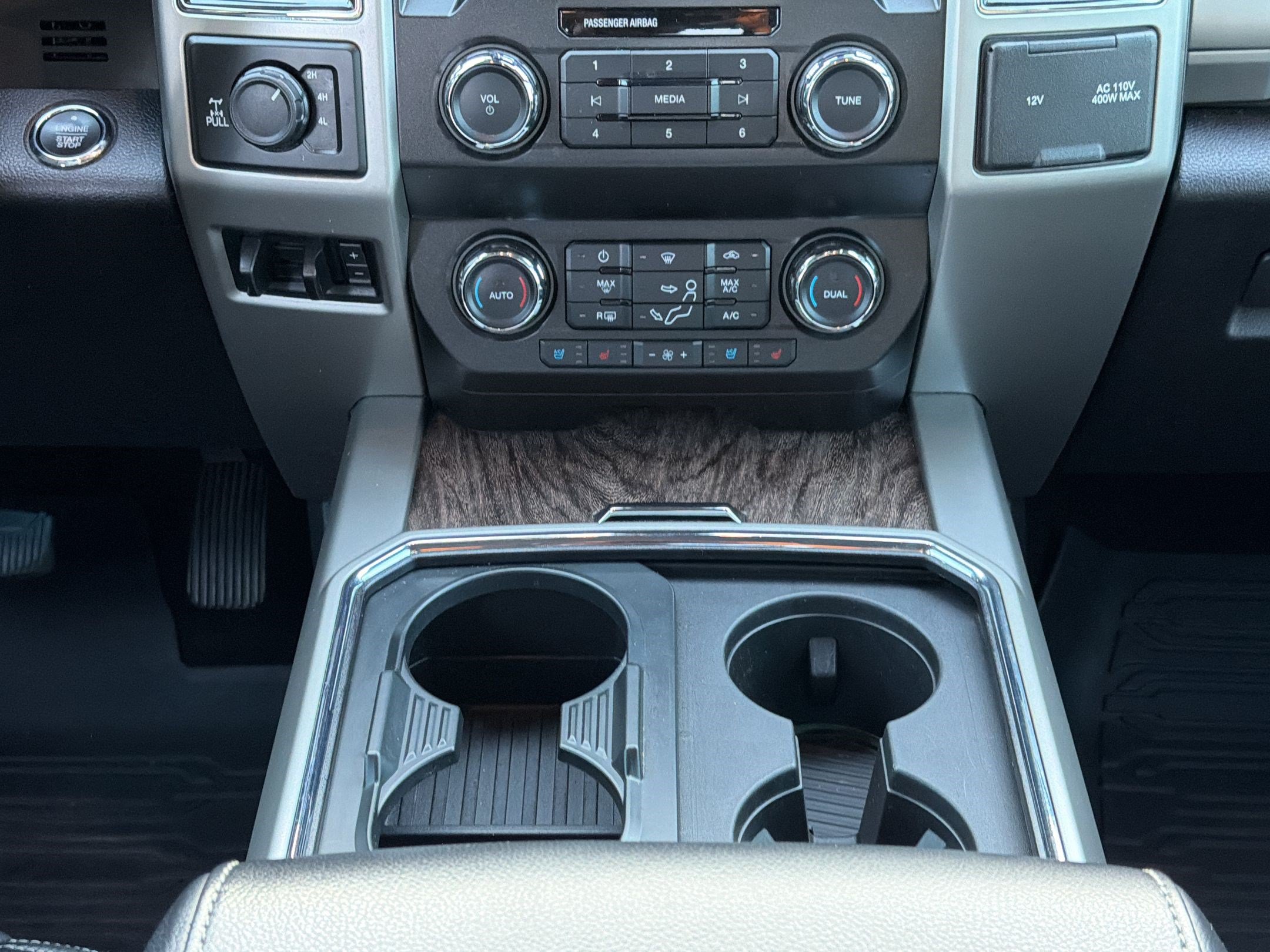 Certified 2019 Ford F250 Lariat w/ Lariat Ultimate Package AWD/4WD image 19