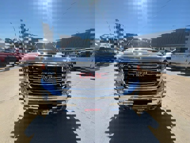 Used 2017 GMC Sierra 2500 SLT w/ Duramax Plus Package image 3