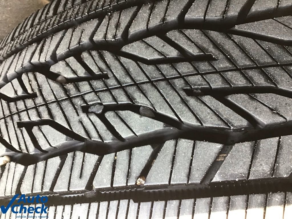 Used 2025 Buick Enclave Sport Touring image 32