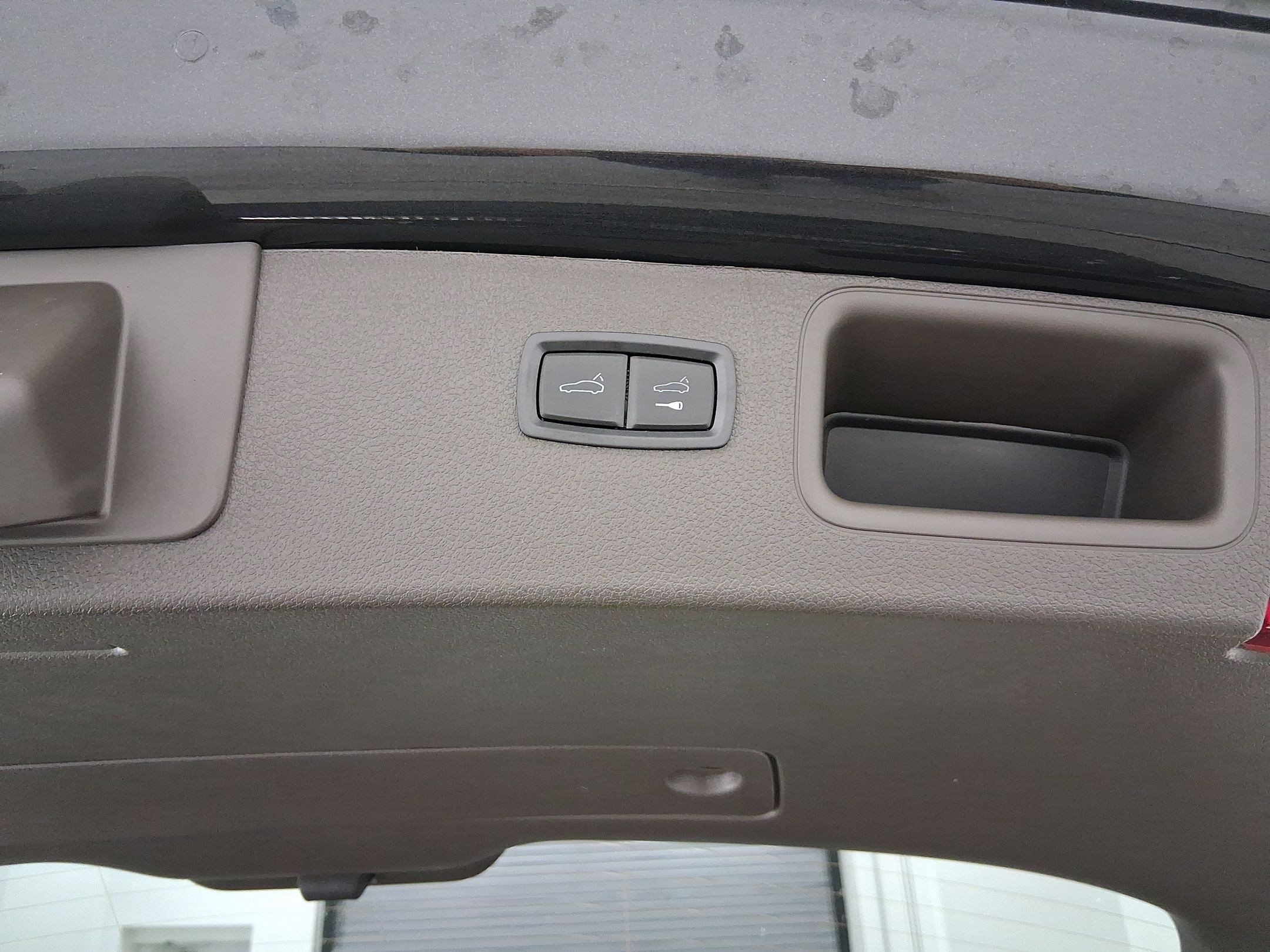 Used 2026 Porsche Macan image 32