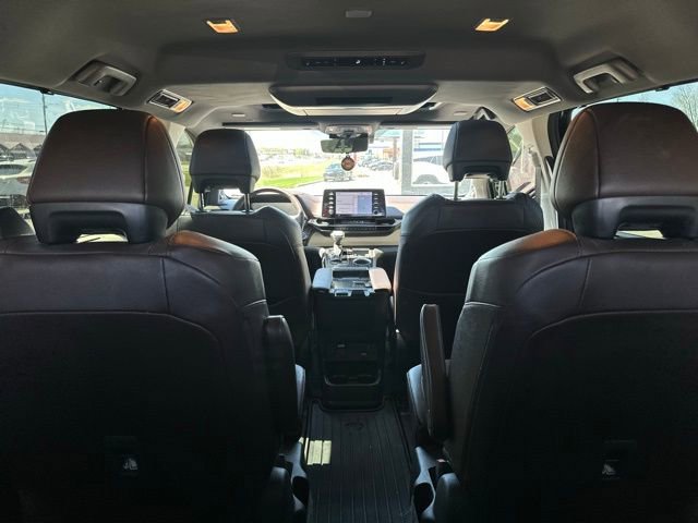 Used 2024 Toyota Sienna Platinum AWD/4WD image 21