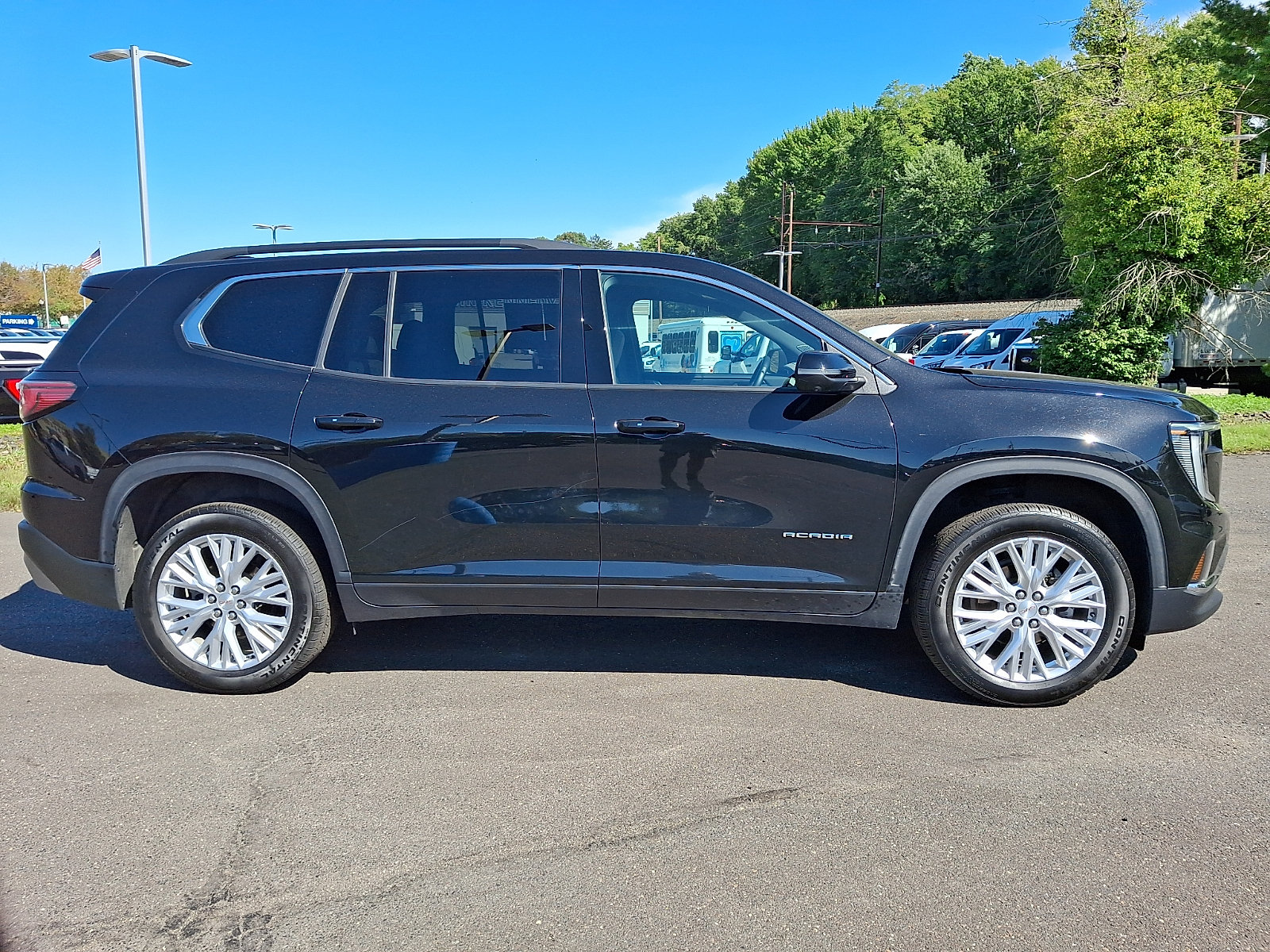 Used 2026 GMC Acadia Elevation w/ Elevation Premium Package FWD image 7