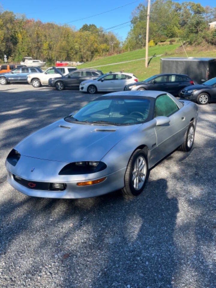 Used 1997 Chevrolet Camaro Z28 w/ Preferred Equipment Group 2 RWD image 4