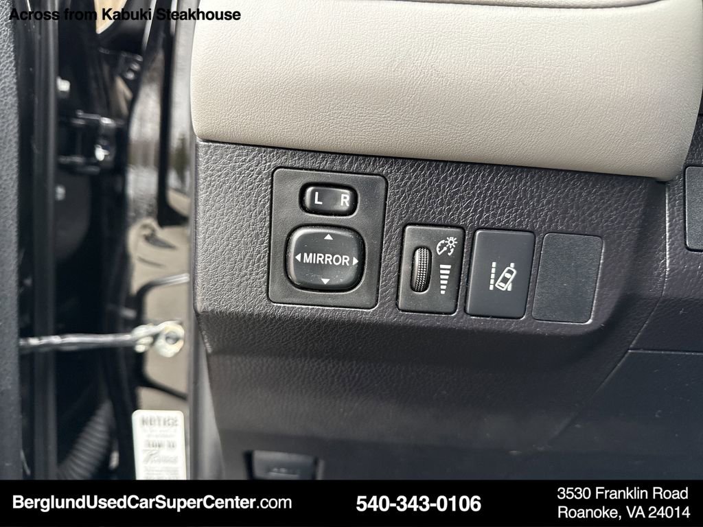 Used 2017 Toyota RAV4 XLE image 20