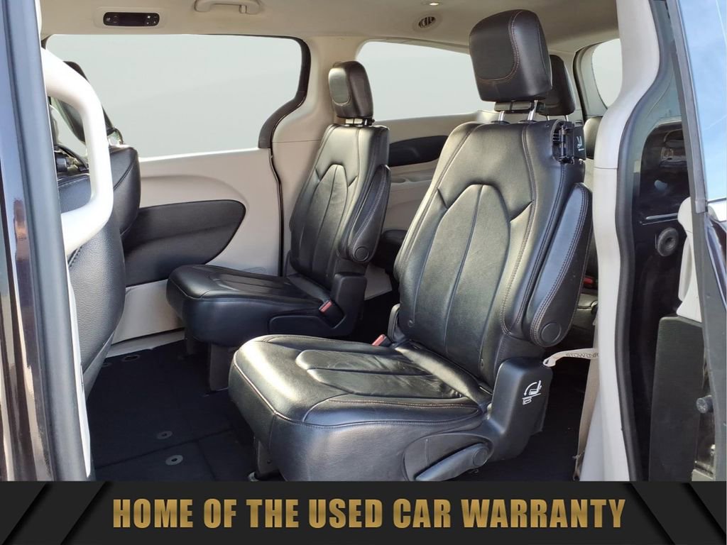 Used 2017 Chrysler Pacifica Touring-L image 29