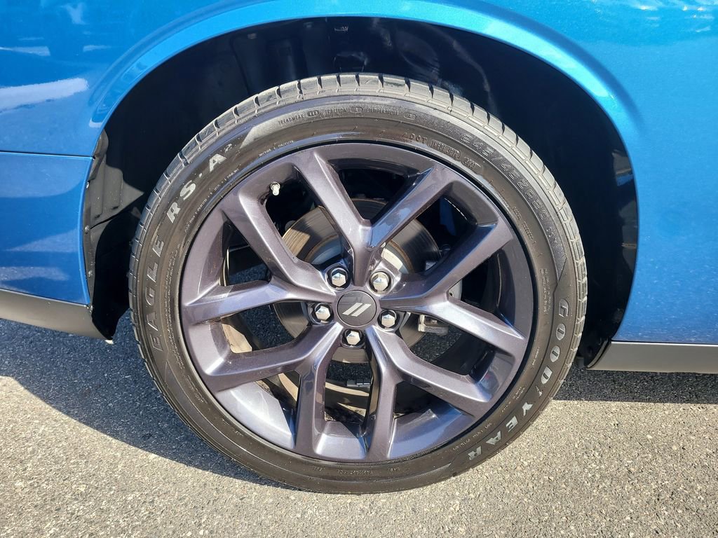 Used 2022 Dodge Challenger SXT w/ Blacktop Package image 5
