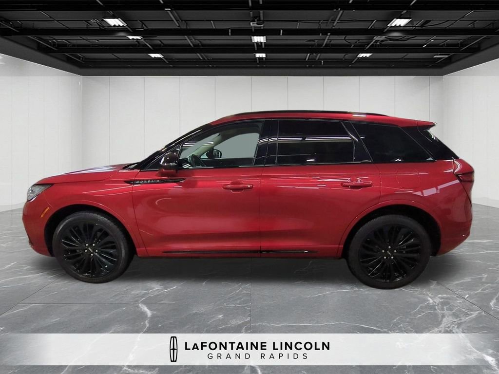 Certified 2023 Lincoln Corsair Reserve w/ Equipment Group 201A image 2