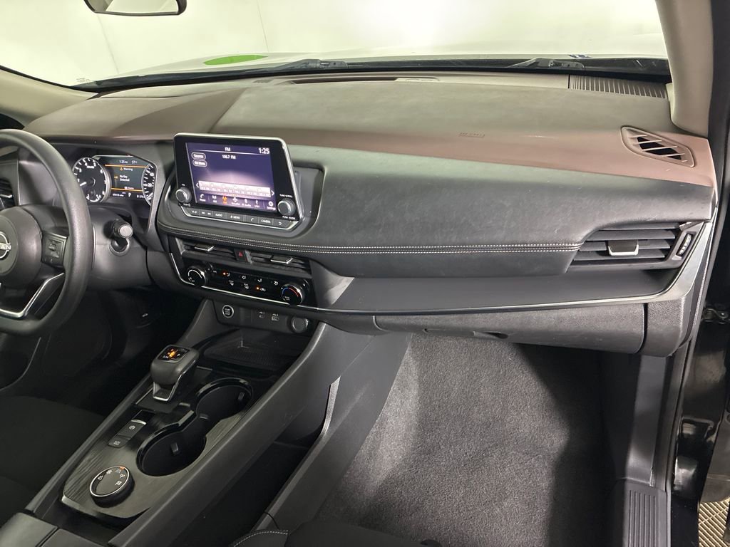 Used 2023 Nissan Rogue S AWD/4WD image 30