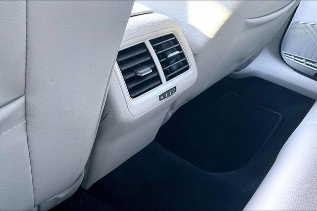 Used 2017 Volkswagen Golf Alltrack S image 10