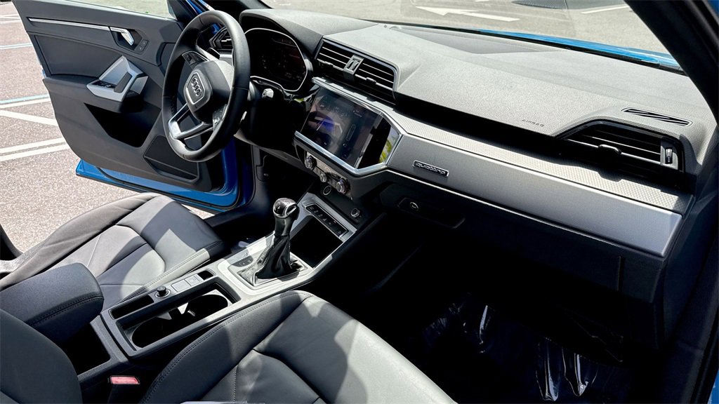 Used 2022 Audi Q3 2.0T Premium w/ Convenience Package image 33