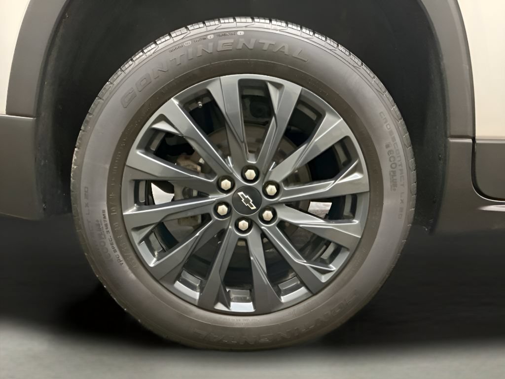 Used 2022 Chevrolet Traverse RS w/ LPO, "Hit The Road" Package AWD/4WD image 29