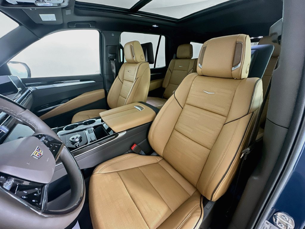 New 2026 Cadillac Escalade Luxury w/ LPO, Radiant Package AWD/4WD image 26