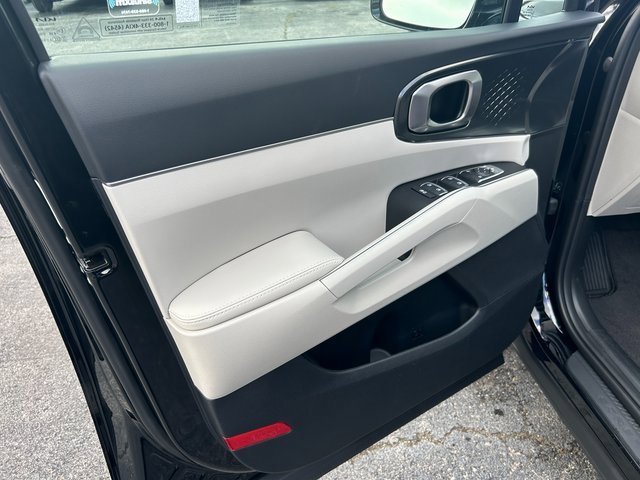 New 2025 Kia Sorento S w/ Panoramic Sunroof Package image 24