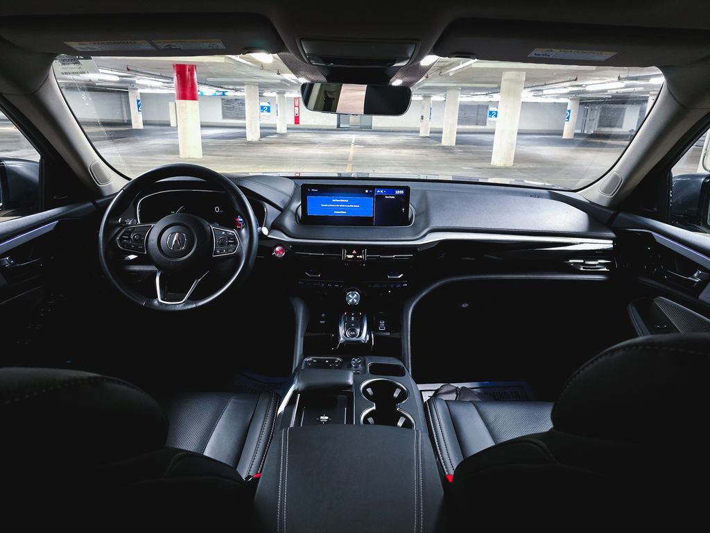 Used 2024 Acura MDX SH-AWD w/ Technology Package image 3