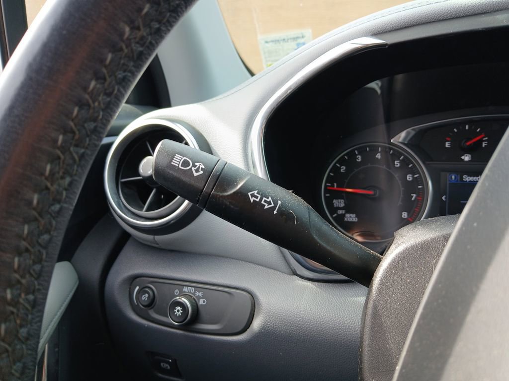 Used 2020 Chevrolet Blazer LT image 17