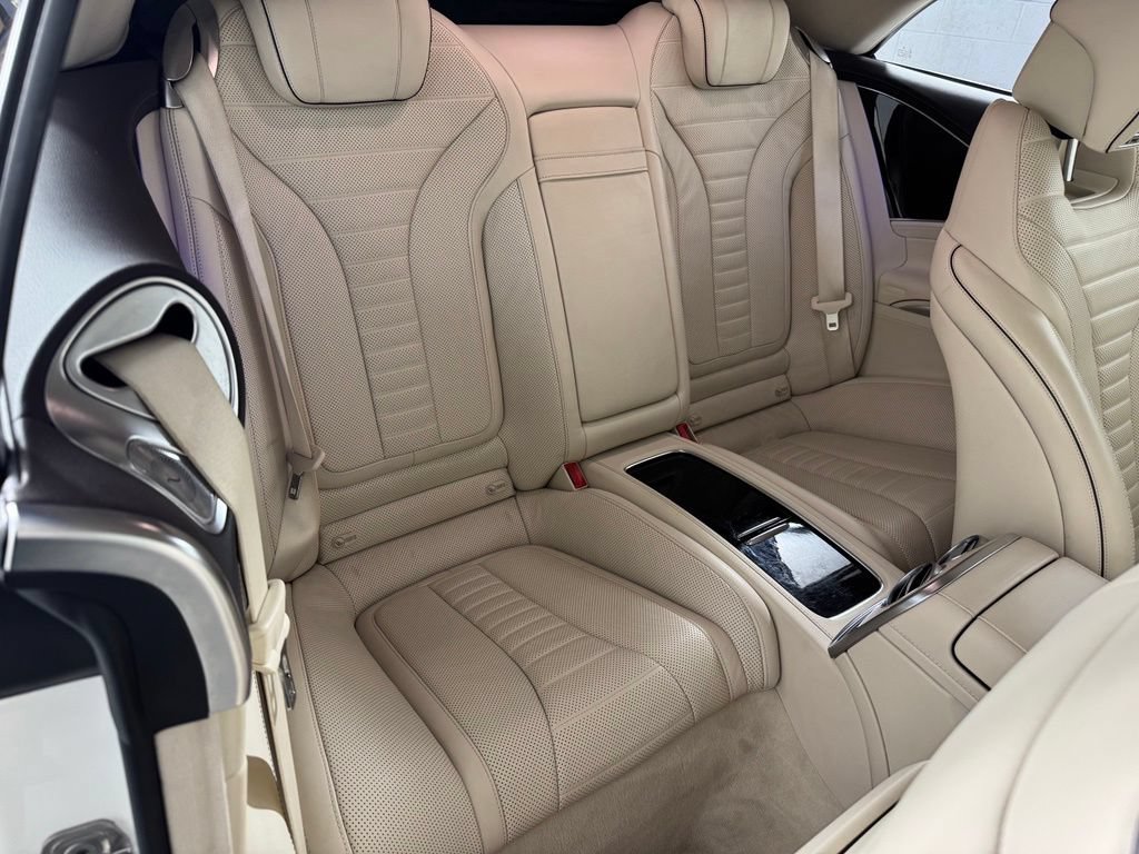 Used 2019 Mercedes-Benz S 560 Cabriolet image 35