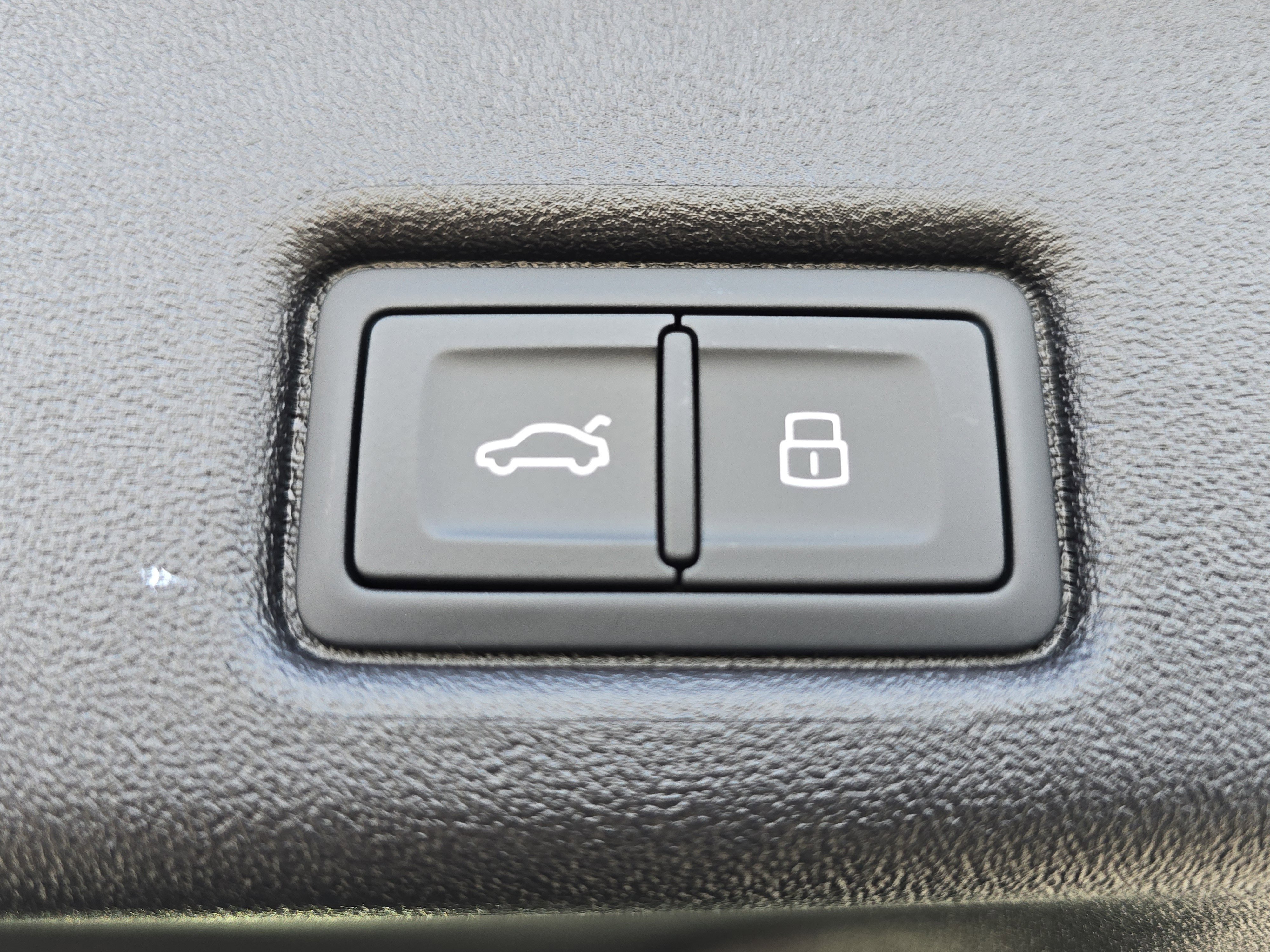 New 2025 Audi Q5 Premium Plus image 16