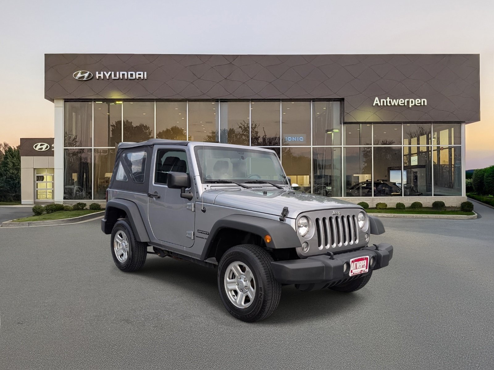 Used 2018 Jeep Wrangler Sport AWD/4WD image 1