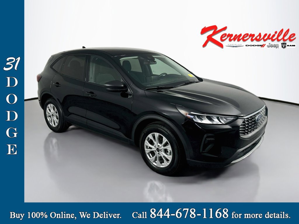 Used 2025 Ford Escape Active FWD image 1