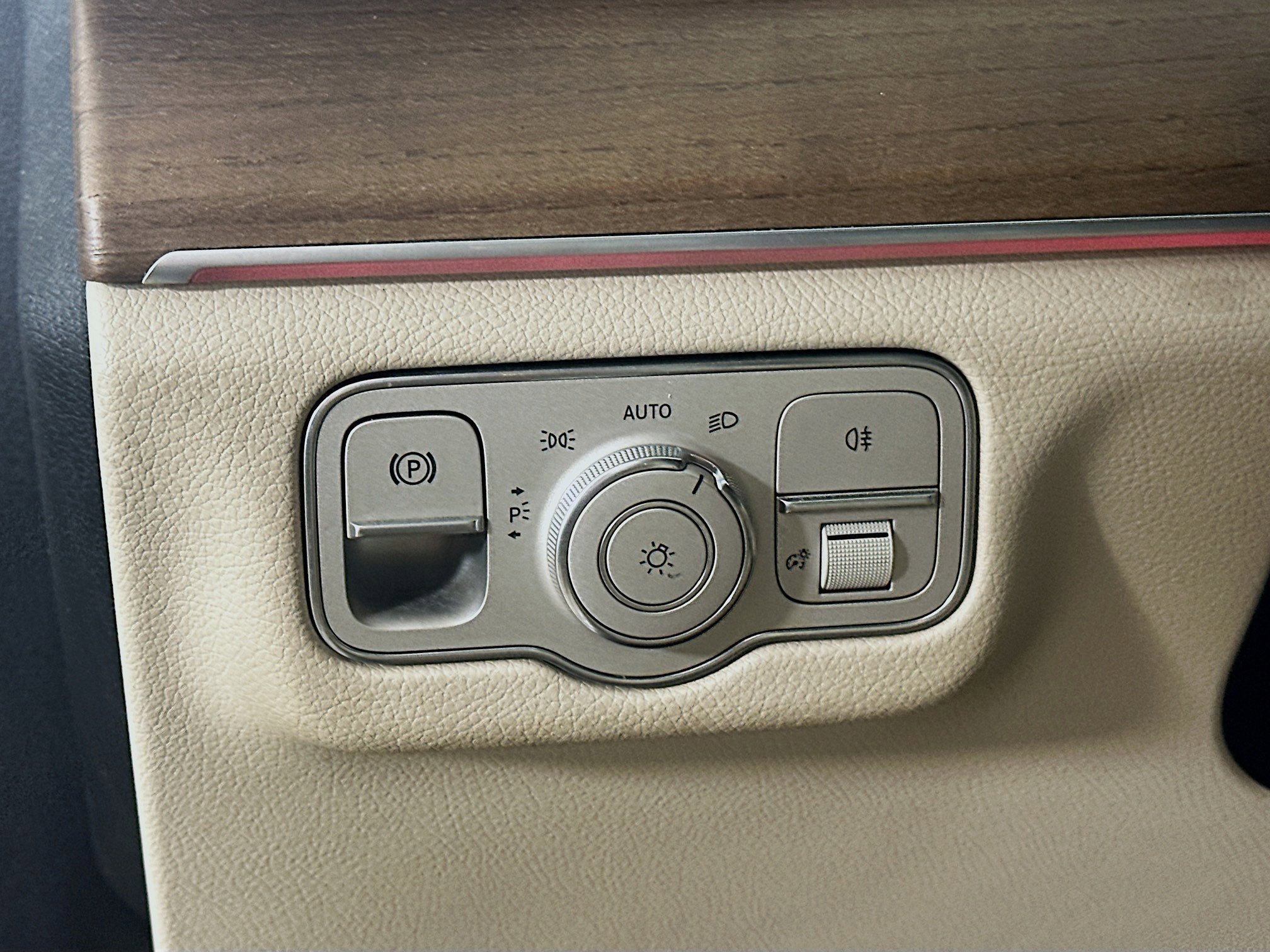 Used 2021 Mercedes-Benz GLS 450 4MATIC image 10