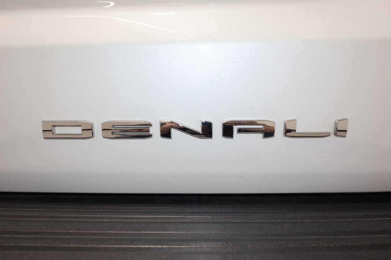 Certified 2024 GMC Yukon XL Denali w/ Denali Reserve Package image 41