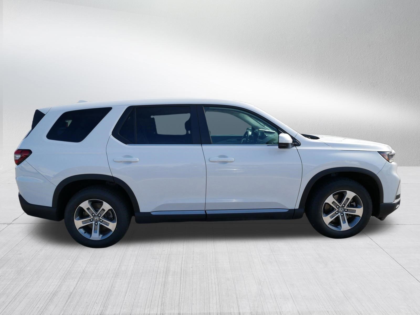 Certified 2025 Honda Pilot EX-L image 8