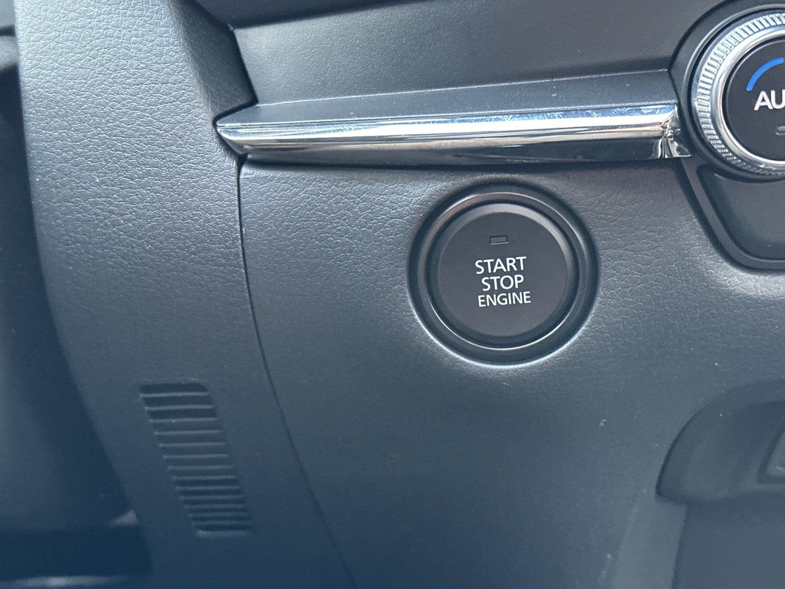 Certified 2025 MAZDA CX-30 AWD 2.5 S w/ Premium Package image 21