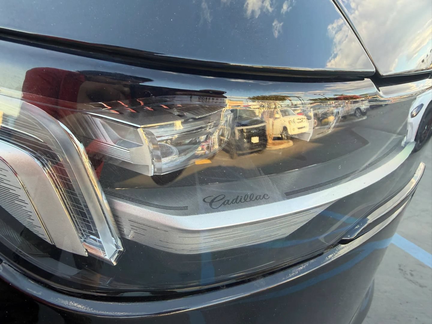 Used 2023 Cadillac Escalade Premium Luxury RWD image 15