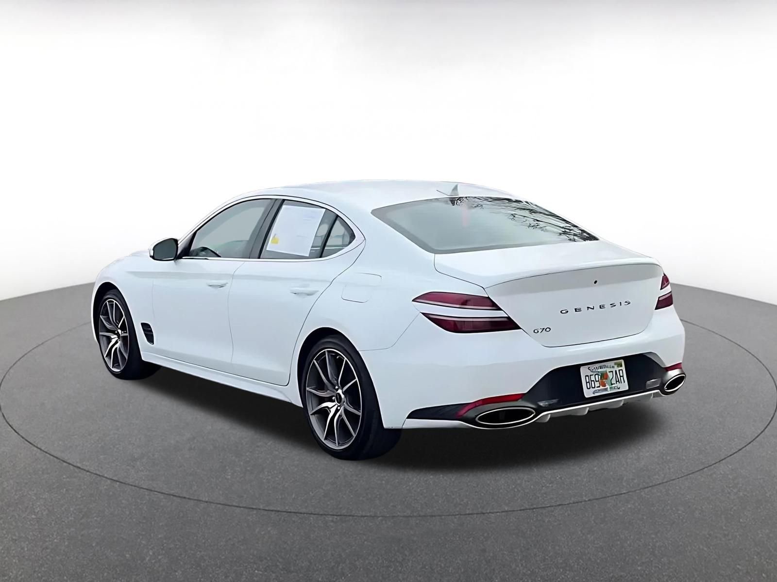 Used 2025 Genesis G70 2.5T image 12