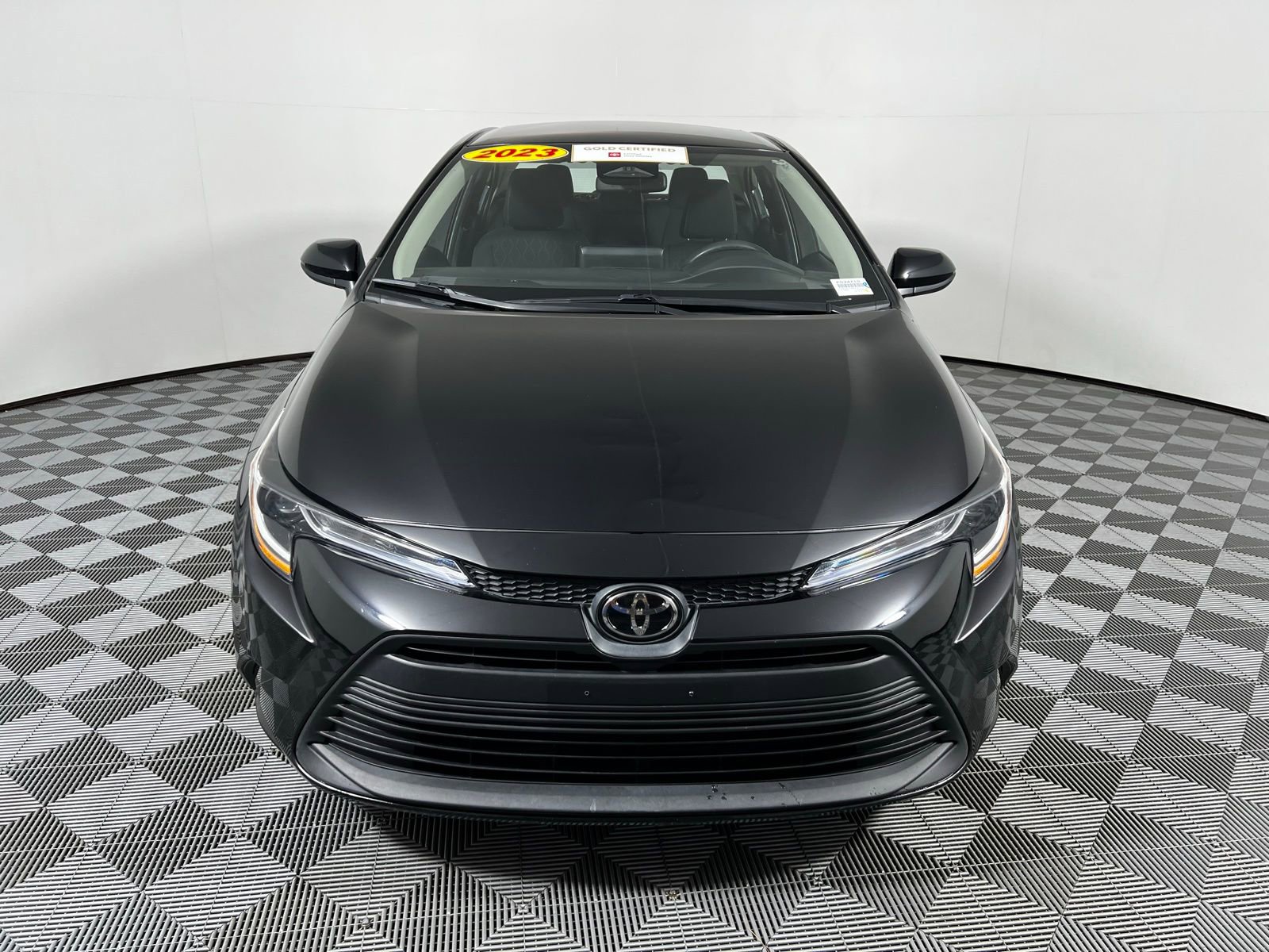 Certified 2023 Toyota Corolla LE image 2