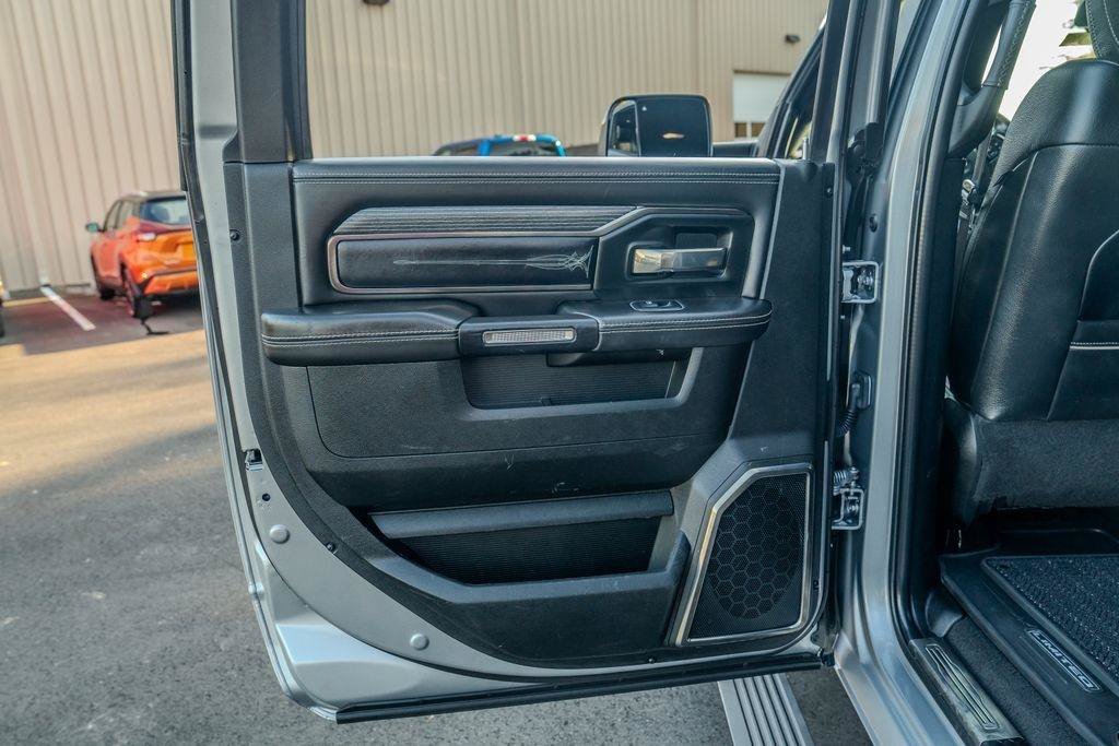 Used 2021 RAM 2500 Limited AWD/4WD image 16