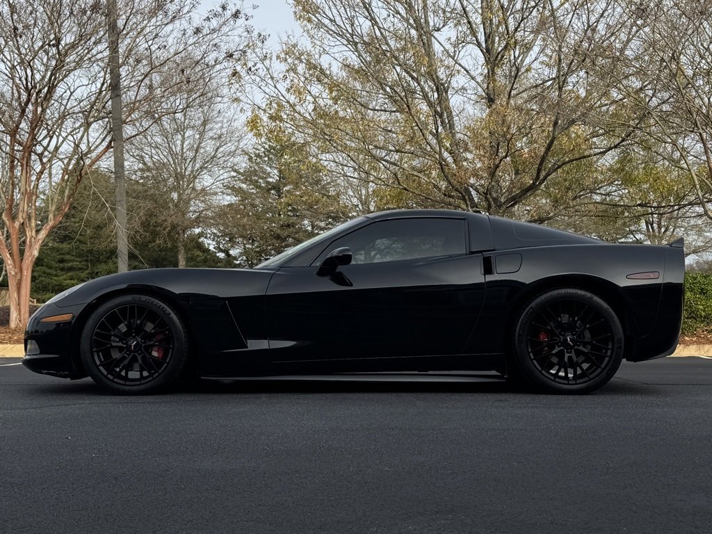 Used 2005 Chevrolet Corvette Coupe w/ Preferred Equipment Group image 3