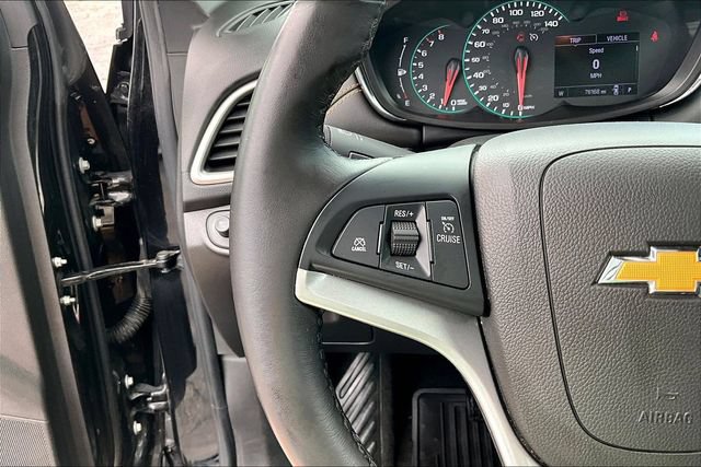 Used 2019 Chevrolet Trax LT w/ LT Convenience Package AWD/4WD image 16