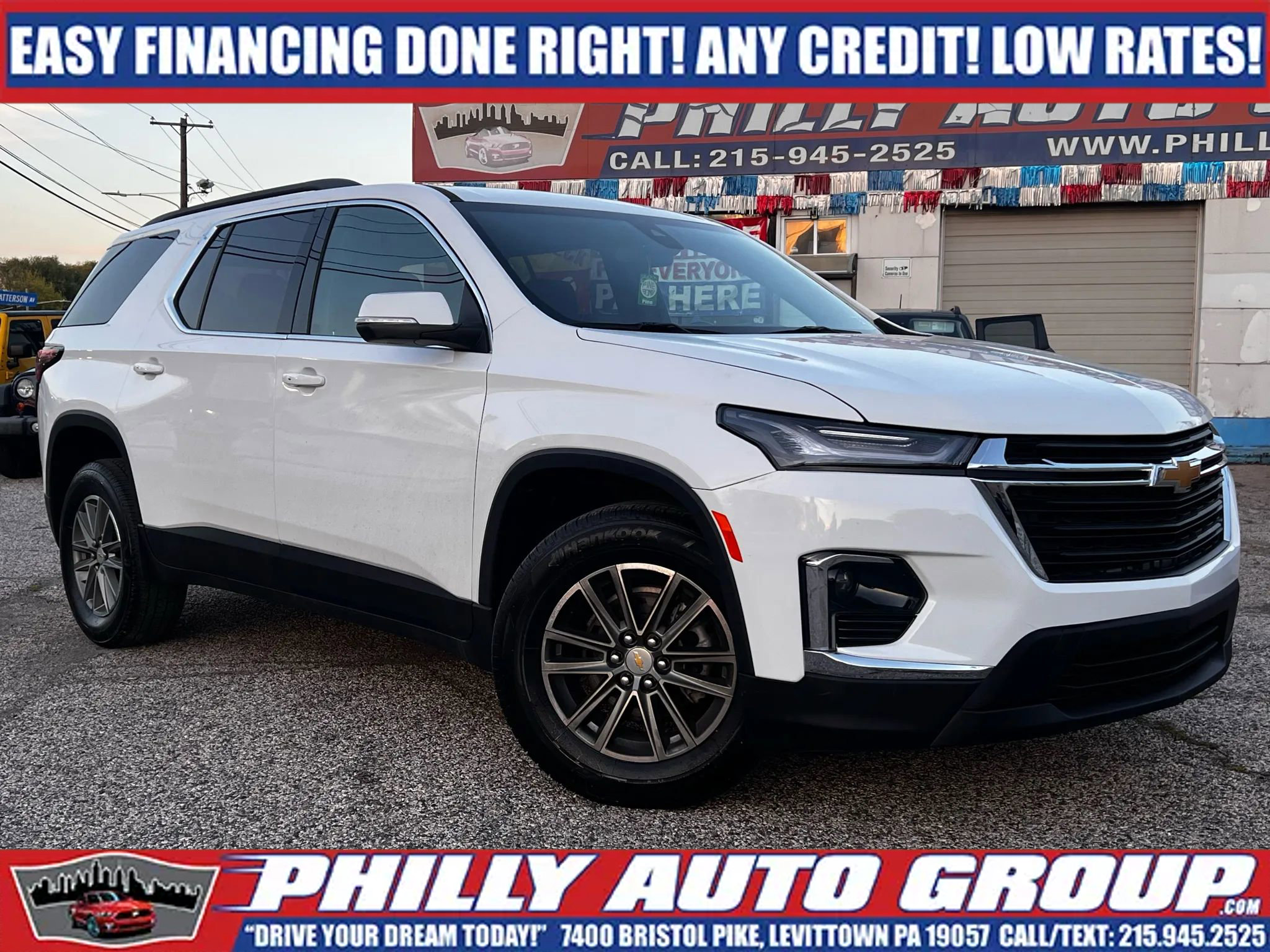 Used 2022 Chevrolet Traverse LT w/ LPO, Floor Liner Package image 1