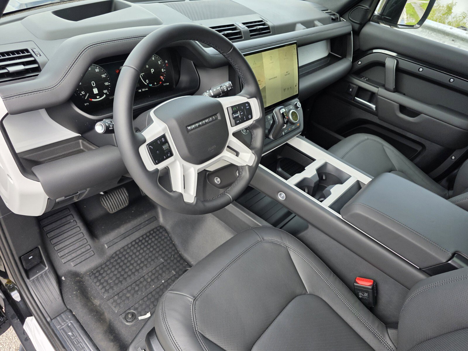 New 2026 Land Rover Defender 110 X-Dynamic SE AWD/4WD image 11