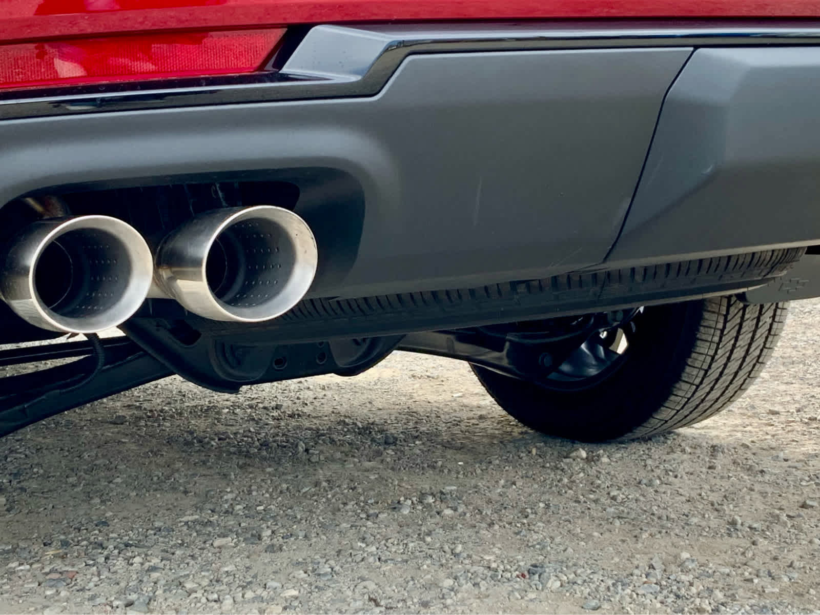 New 2026 Chevrolet Suburban RST image 19